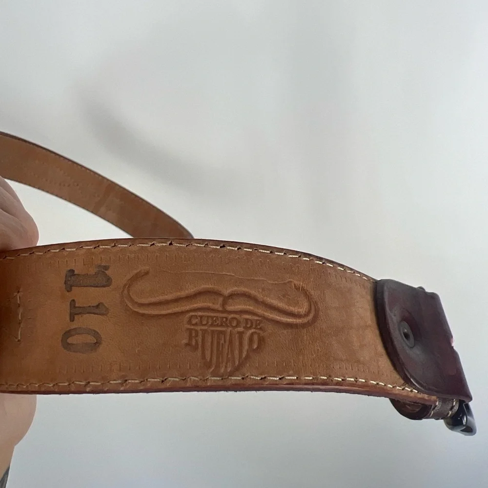 Brown Buffalo Leather Belt Cuero de Búfalo Brass Buckle Size 110 /47.5” x 1-3/8”